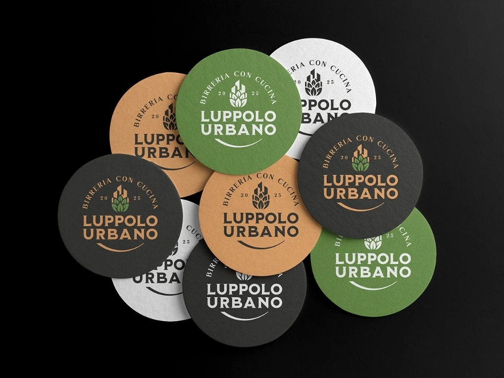 Sottobicchieri colorati con logo Luppolo Urbano in varianti cromatiche